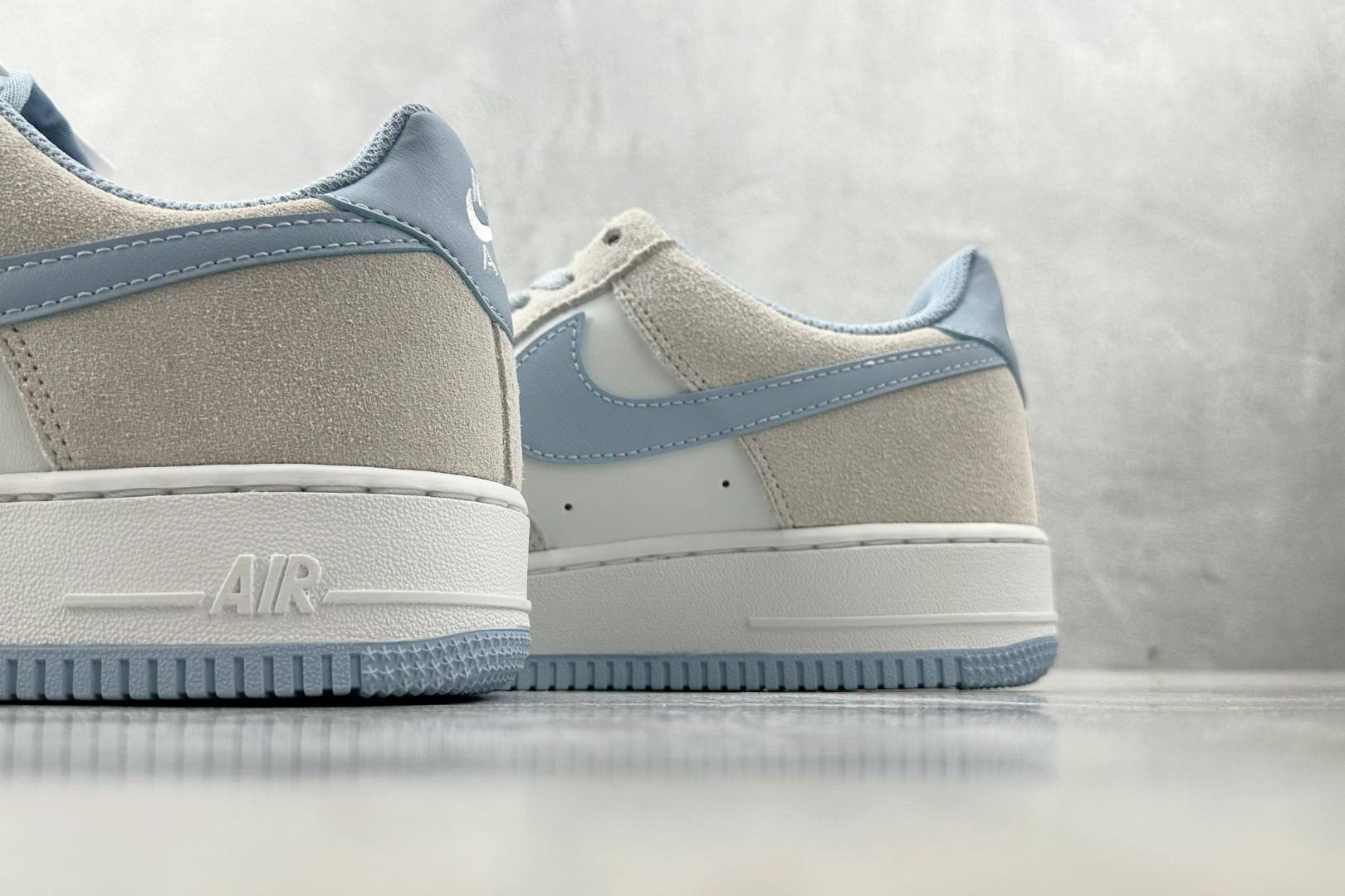 200 Nike Air Force 1 07 灰蓝 FQ8714-005