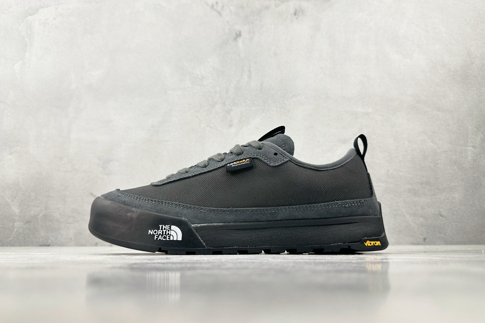250 东南亚订单 北面THE NORTH FACE WCLYFFE 灰色 NS93Q74