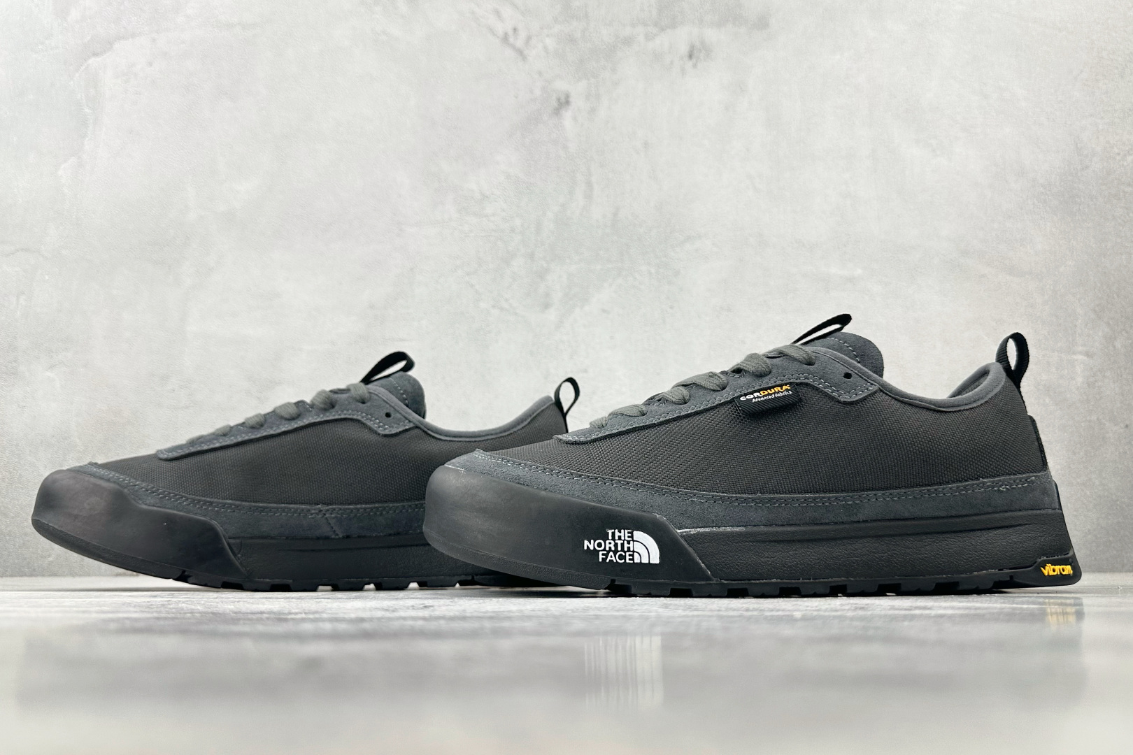 250 东南亚订单 北面THE NORTH FACE WCLYFFE 灰色 NS93Q74