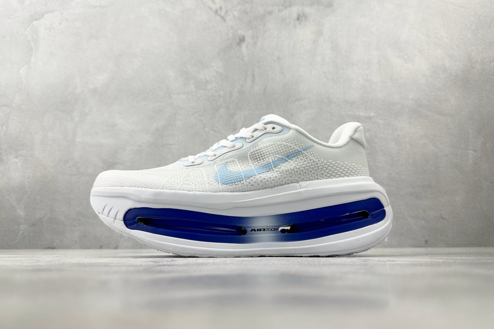 220 Nike Vomero Vomero Premium 白蓝  HQ2050-566