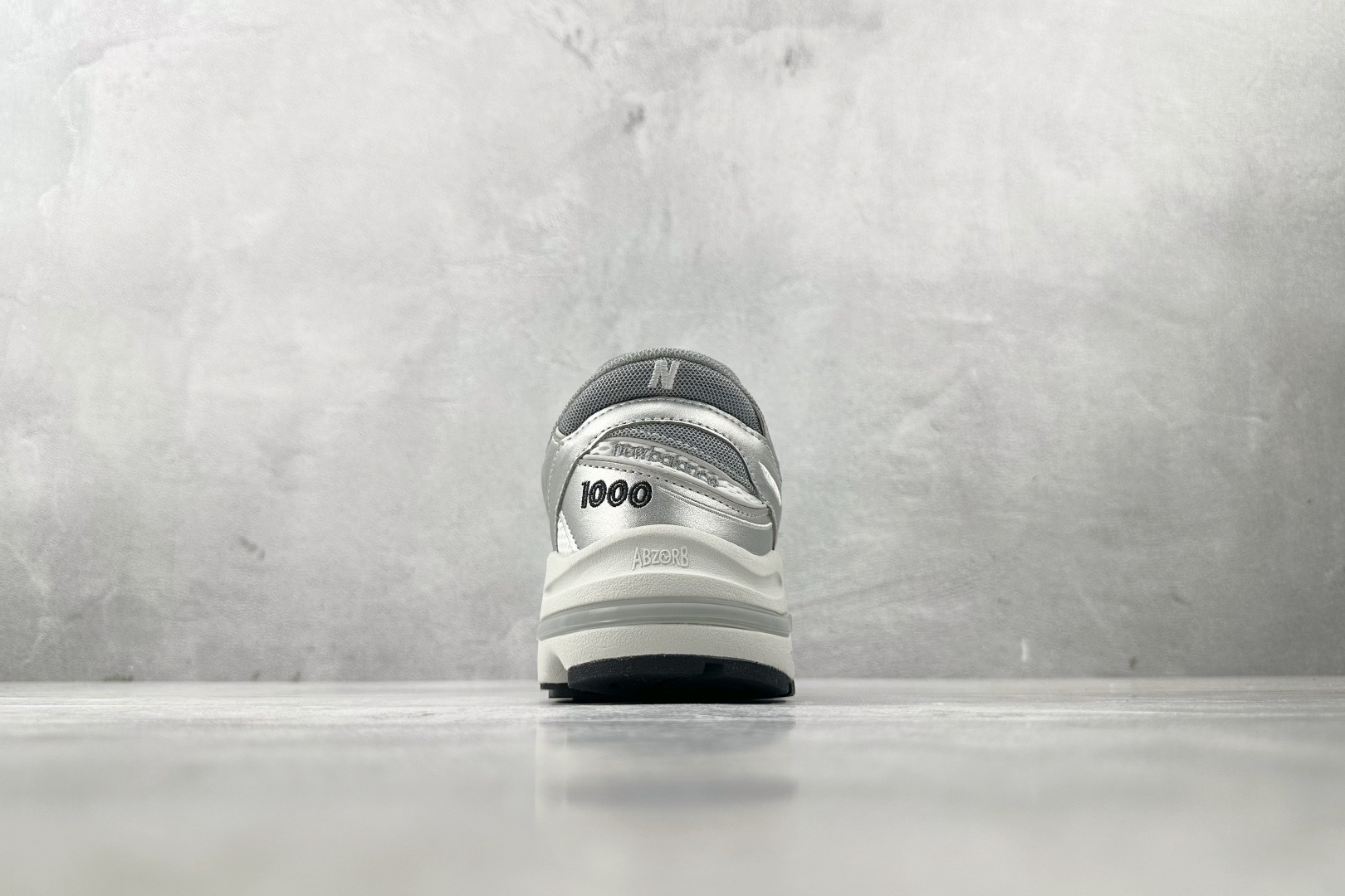 220 大厂出品 New Balance NB 1000 银色 M1000G