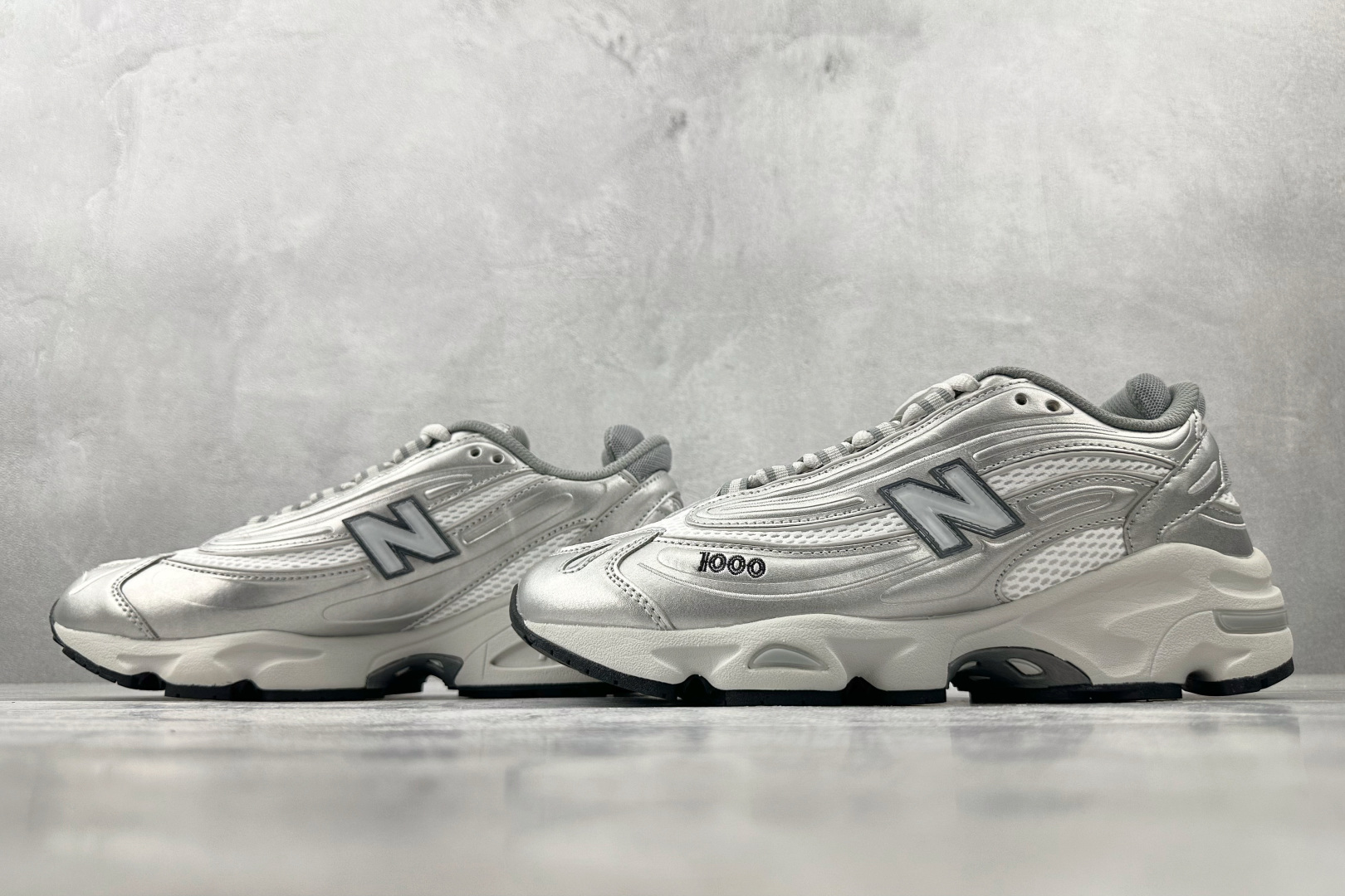 220 大厂出品 New Balance NB 1000 银色 M1000G