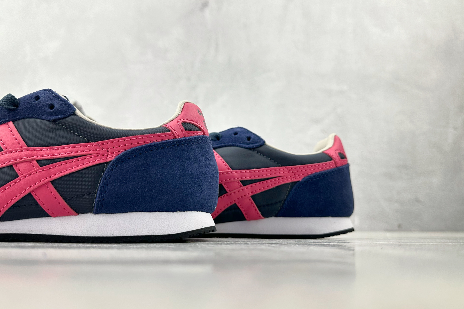 160 渠道特供 Onitsuka Tiger鬼塚虎 SERRANO 蓝梅红 1183B400-402