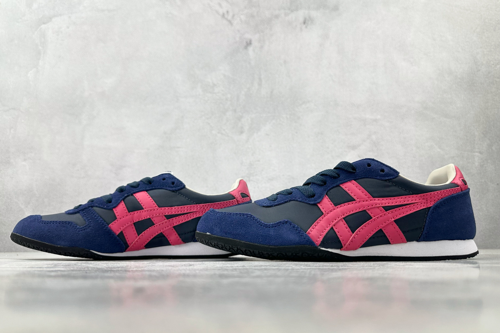 160 渠道特供 Onitsuka Tiger鬼塚虎 SERRANO 蓝梅红 1183B400-402