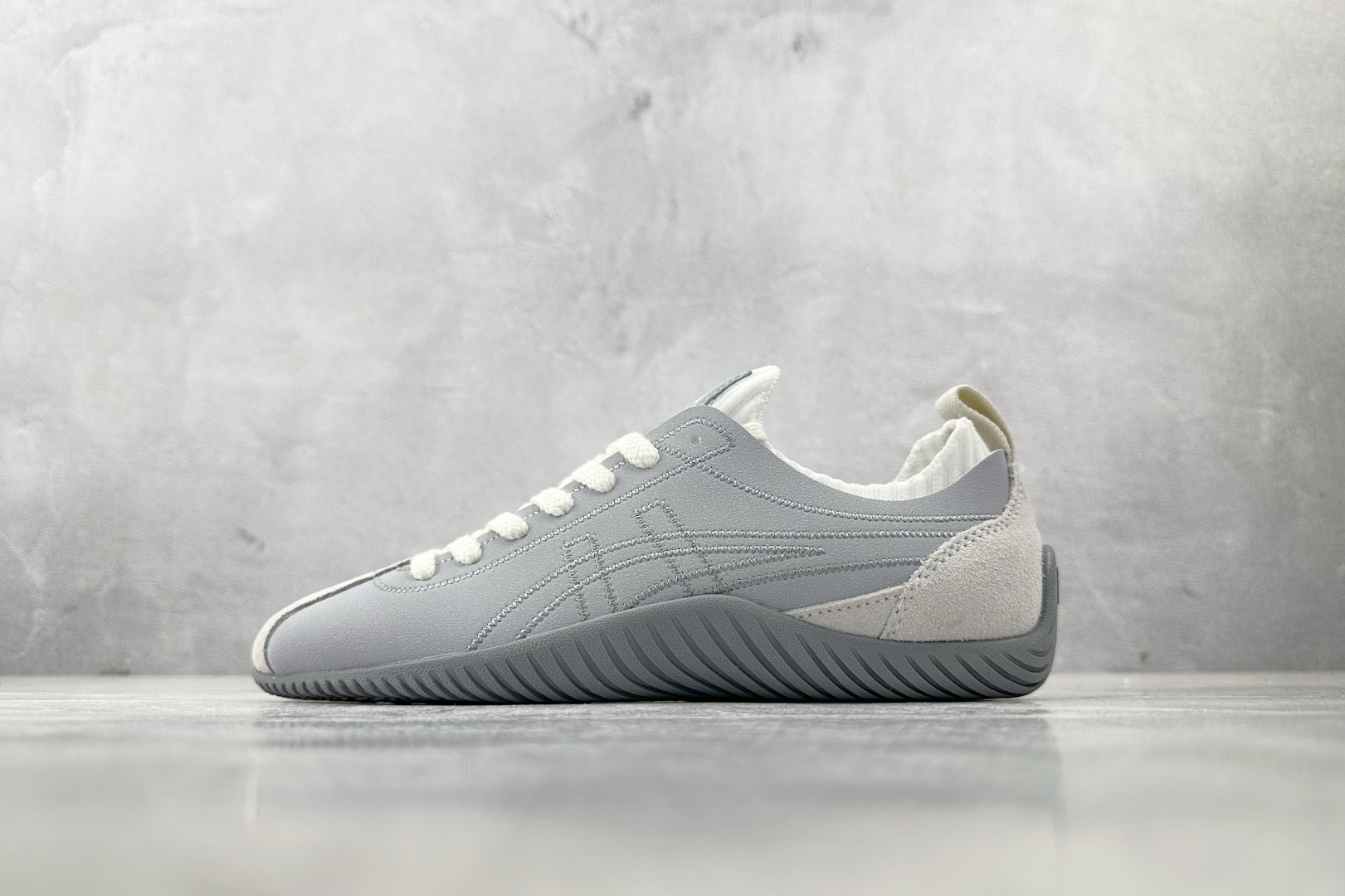 170 渠道特供 Onitsuka Tiger鬼塚虎 Sclaw灰色 1183B969-020