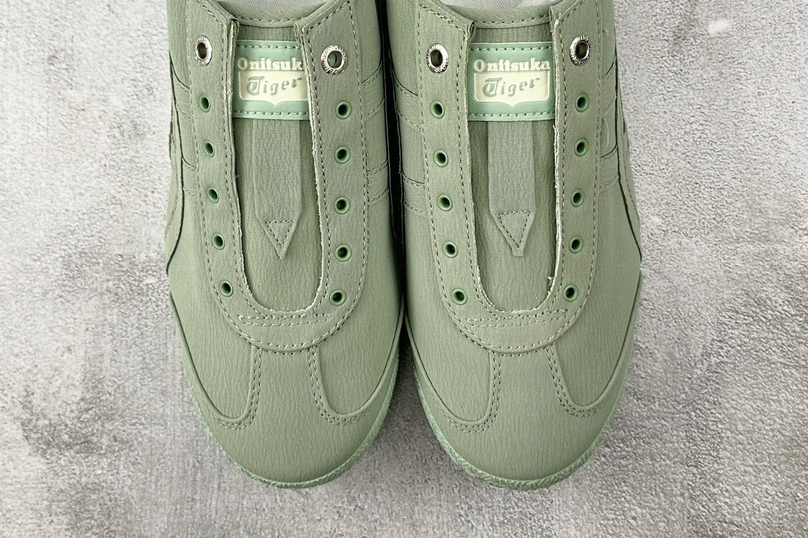 渠道特供 Onitsuka Tiger鬼塚虎 MEXICO 66 SLIP-绿色 1183C408-300