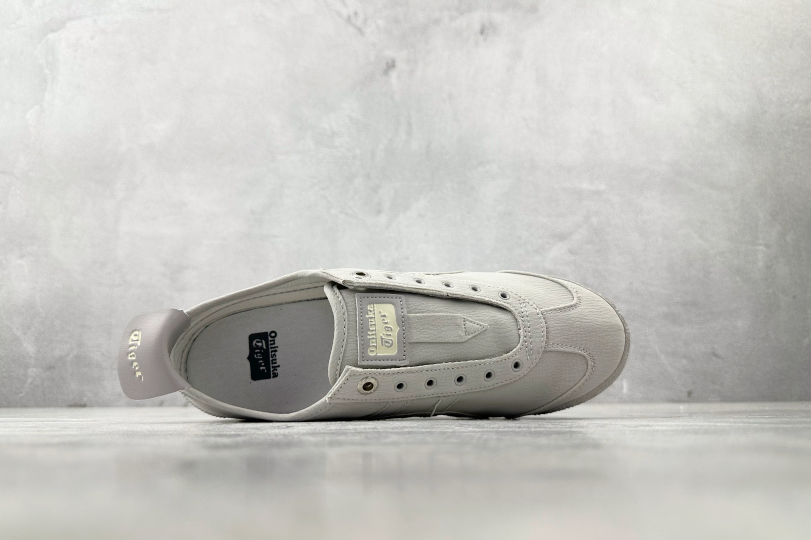 渠道特供 Onitsuka Tiger鬼塚虎 MEXICO 66 SLIP-灰色 1183C408-020