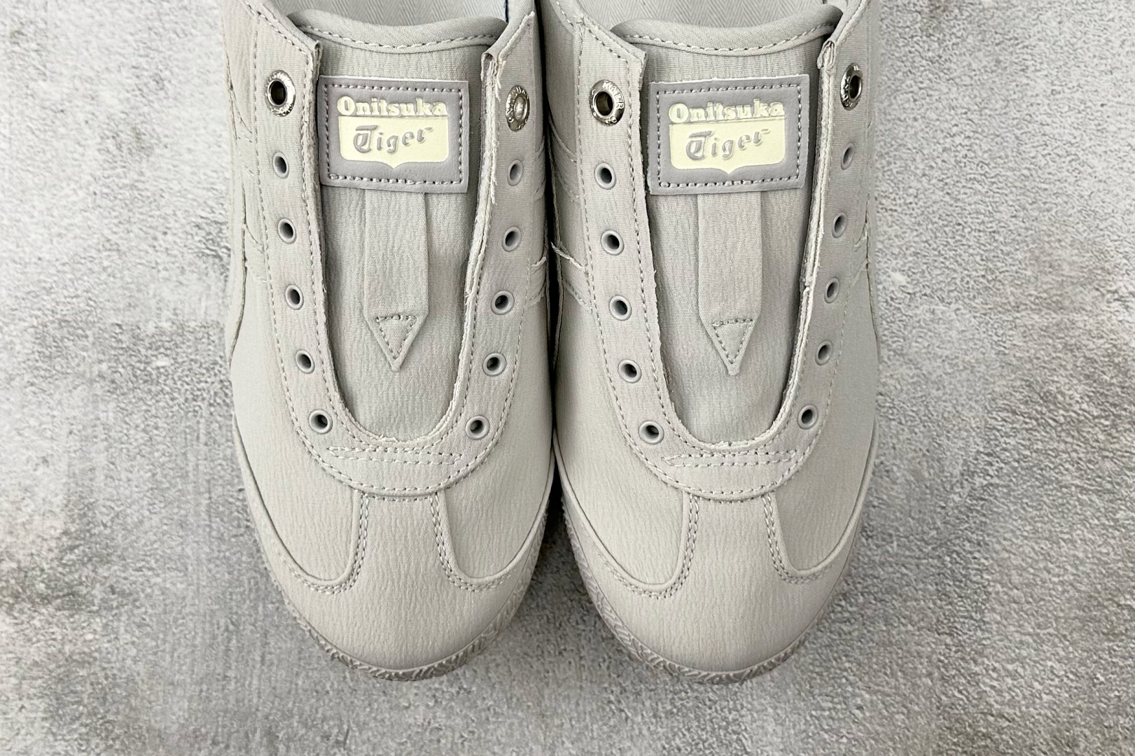 渠道特供 Onitsuka Tiger鬼塚虎 MEXICO 66 SLIP-灰色 1183C408-020