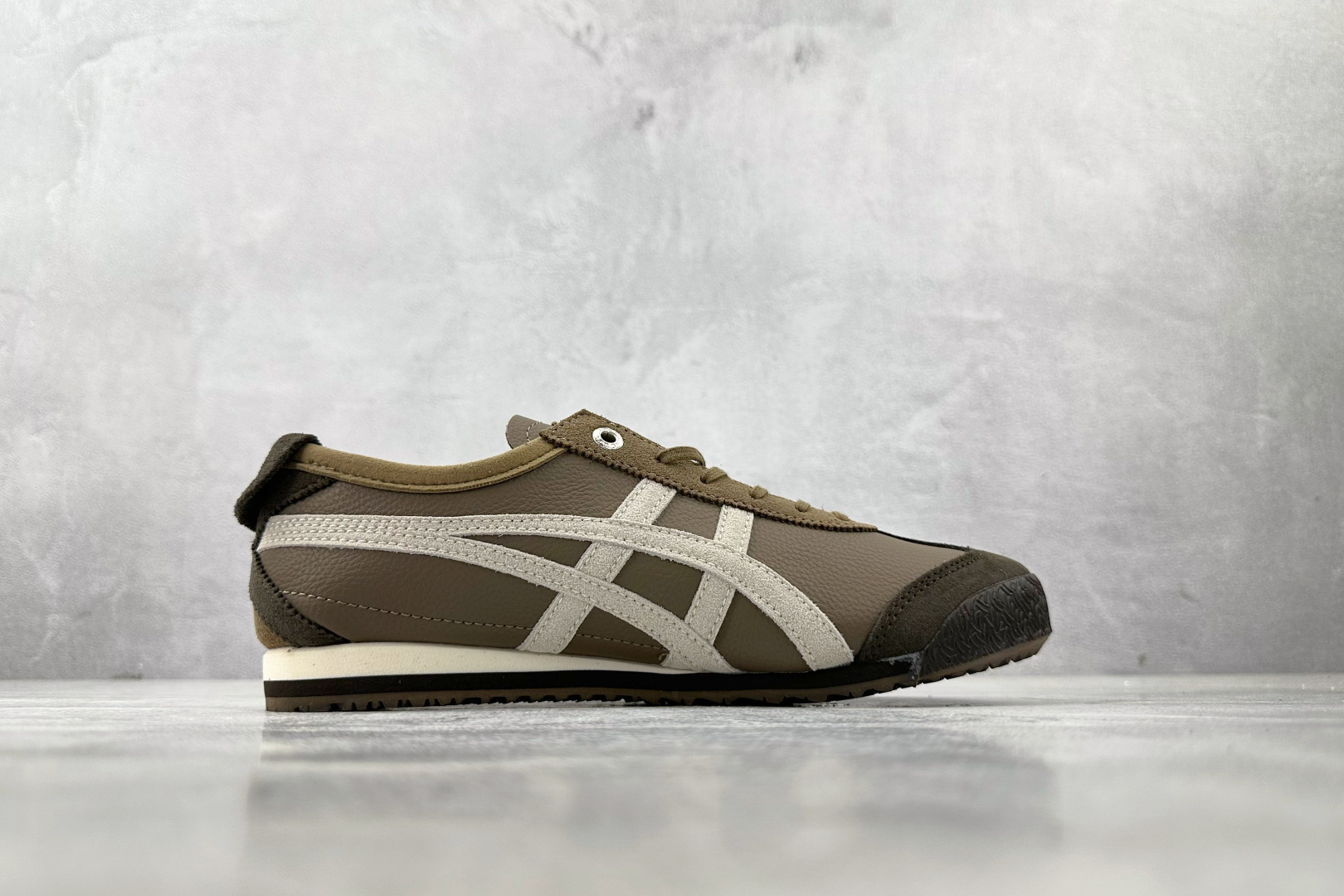 170 渠道特供 Onitsuka Tiger鬼塚虎 MEXICO 66 SD 咖啡色 1183C015-205