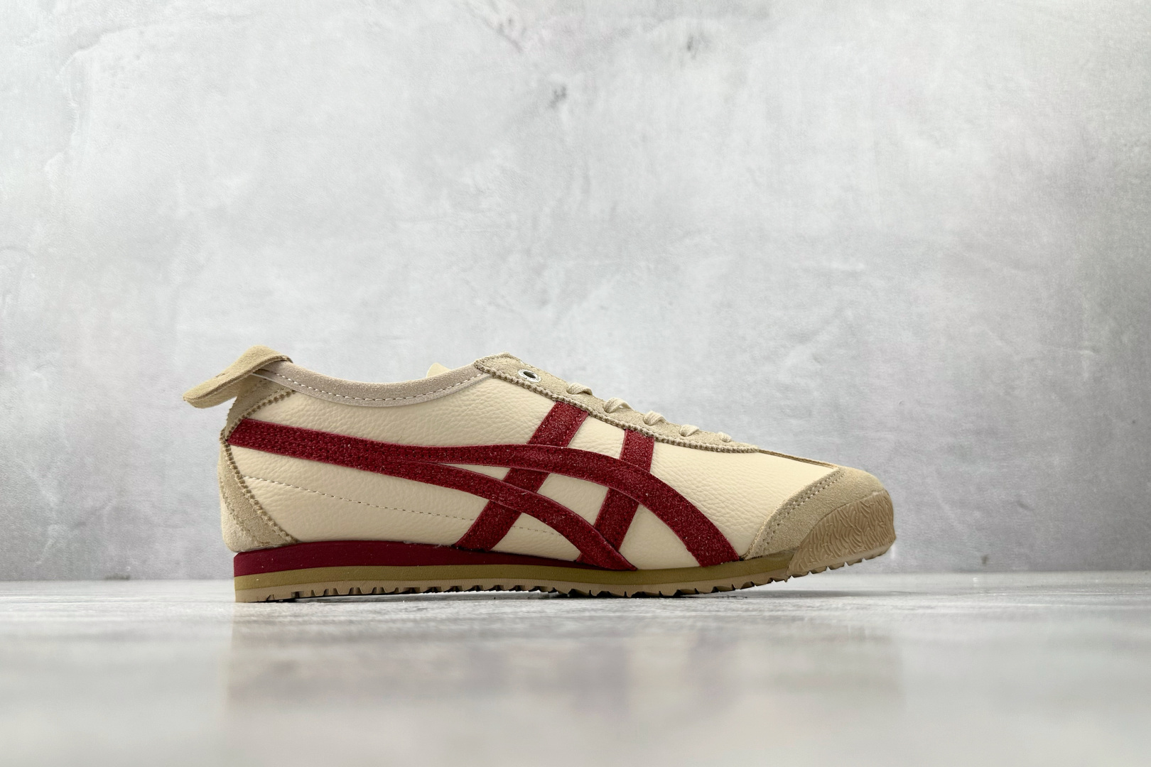 170 渠道特供 Onitsuka Tiger鬼塚虎 MEXICO 66 SD 米酒红色 1183C015-202