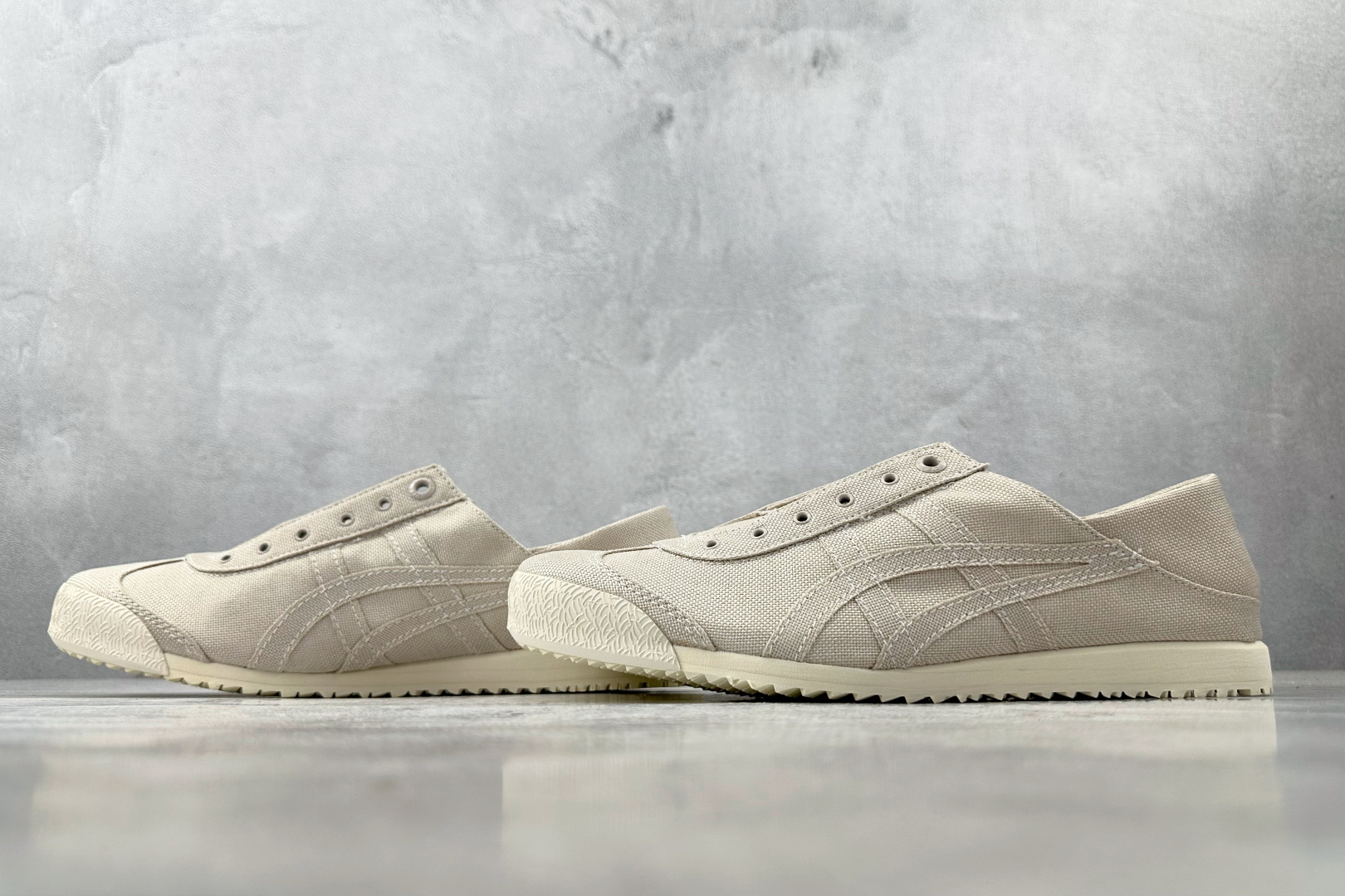 170 渠道特供 Onitsuka Tiger鬼塚虎 MEXICO 66 SD PARATY 米灰色 1183C432-250