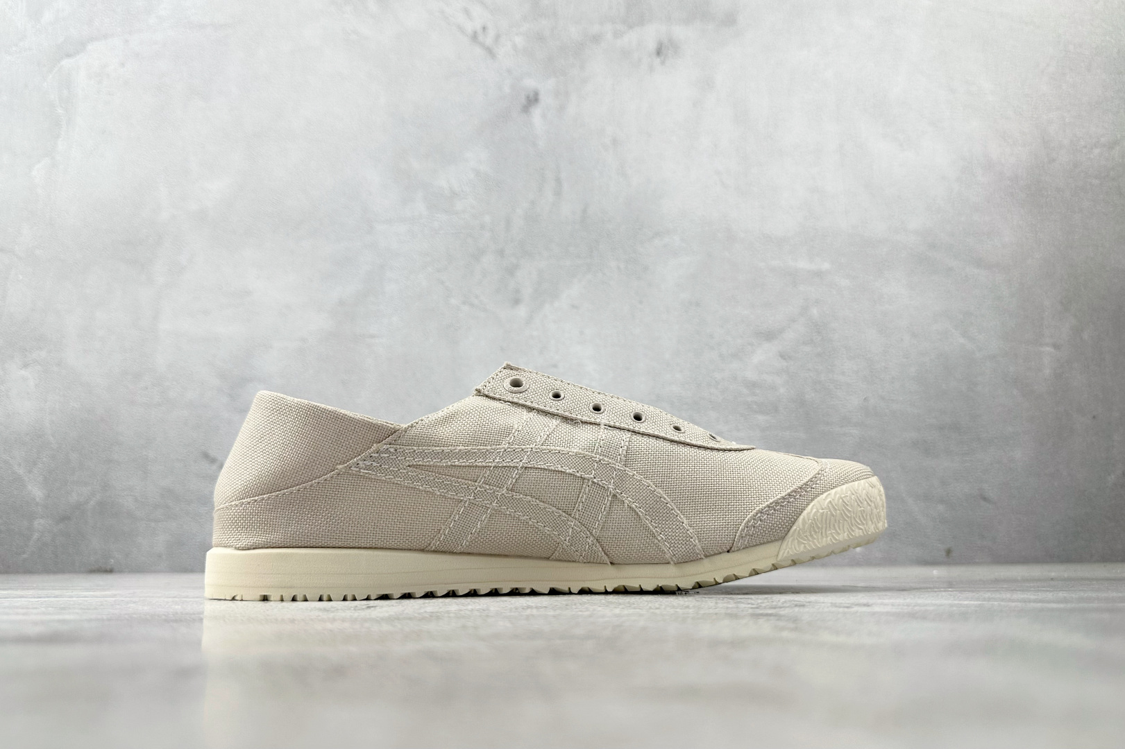 170 渠道特供 Onitsuka Tiger鬼塚虎 MEXICO 66 SD PARATY 米灰色 1183C432-250