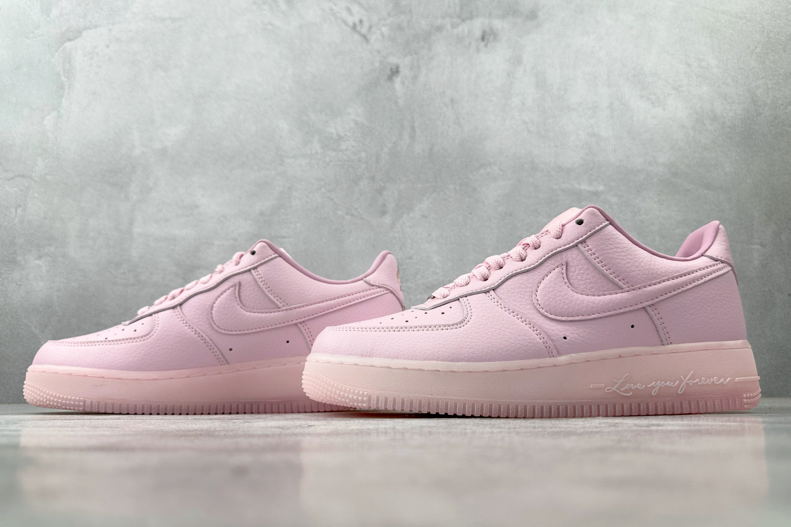 全新版本升级 NOCTA × Nike Air Force 1 ”Love You Forever”粉色 CZ8065-600
