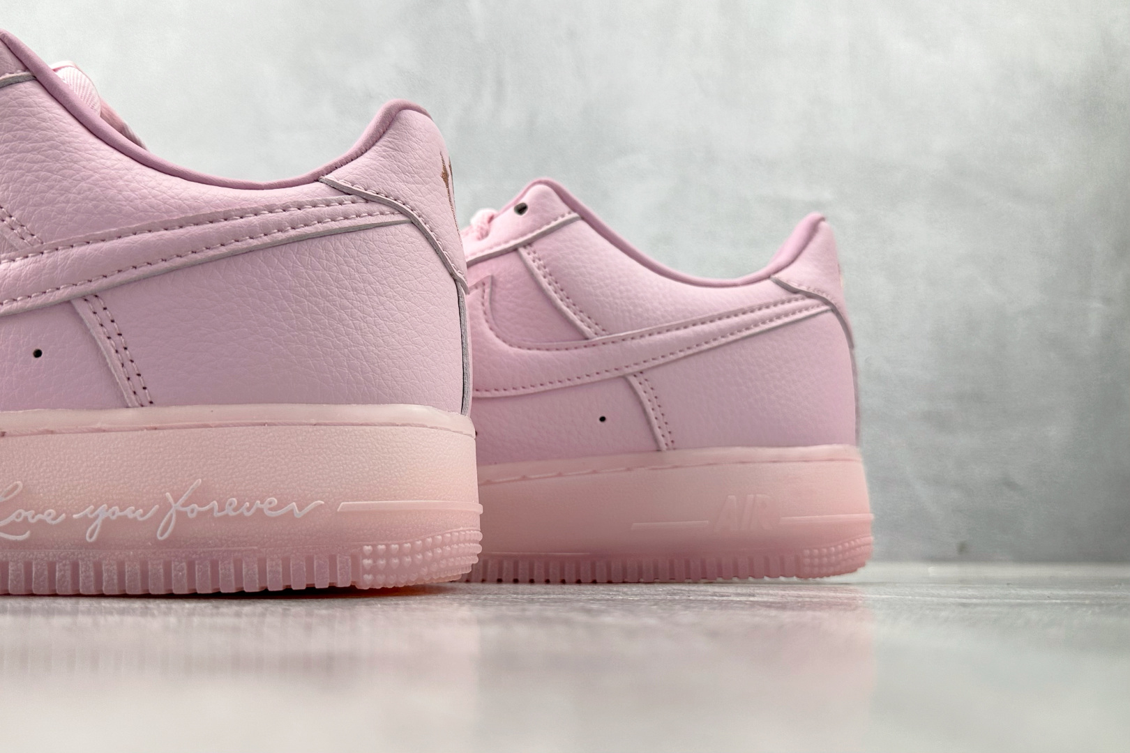 全新版本升级 NOCTA × Nike Air Force 1 ”Love You Forever”粉色 CZ8065-600
