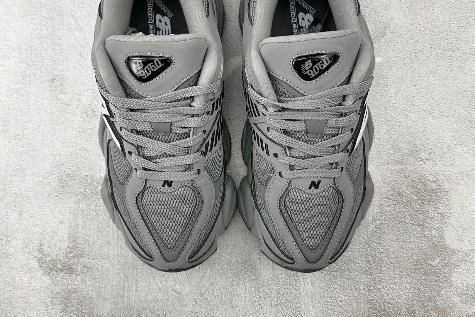 230 New Balance NB 9060 灰色 U9060ZGB