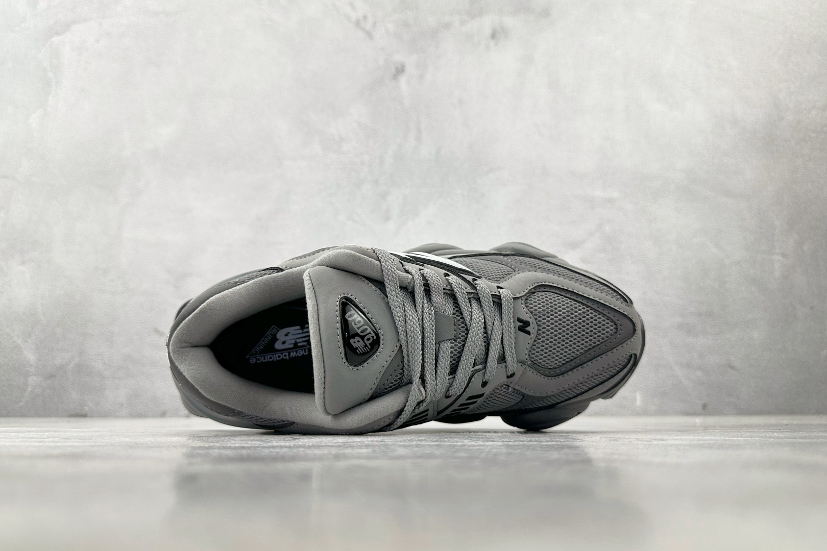 230 New Balance NB 9060 灰色 U9060ZGB