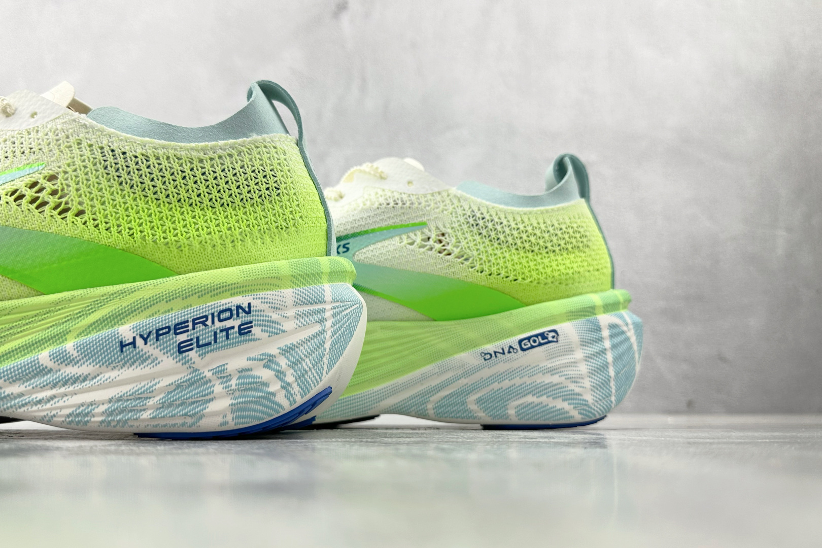 220 Brooks布鲁克斯 HyperiElite 白绿 1000531D134