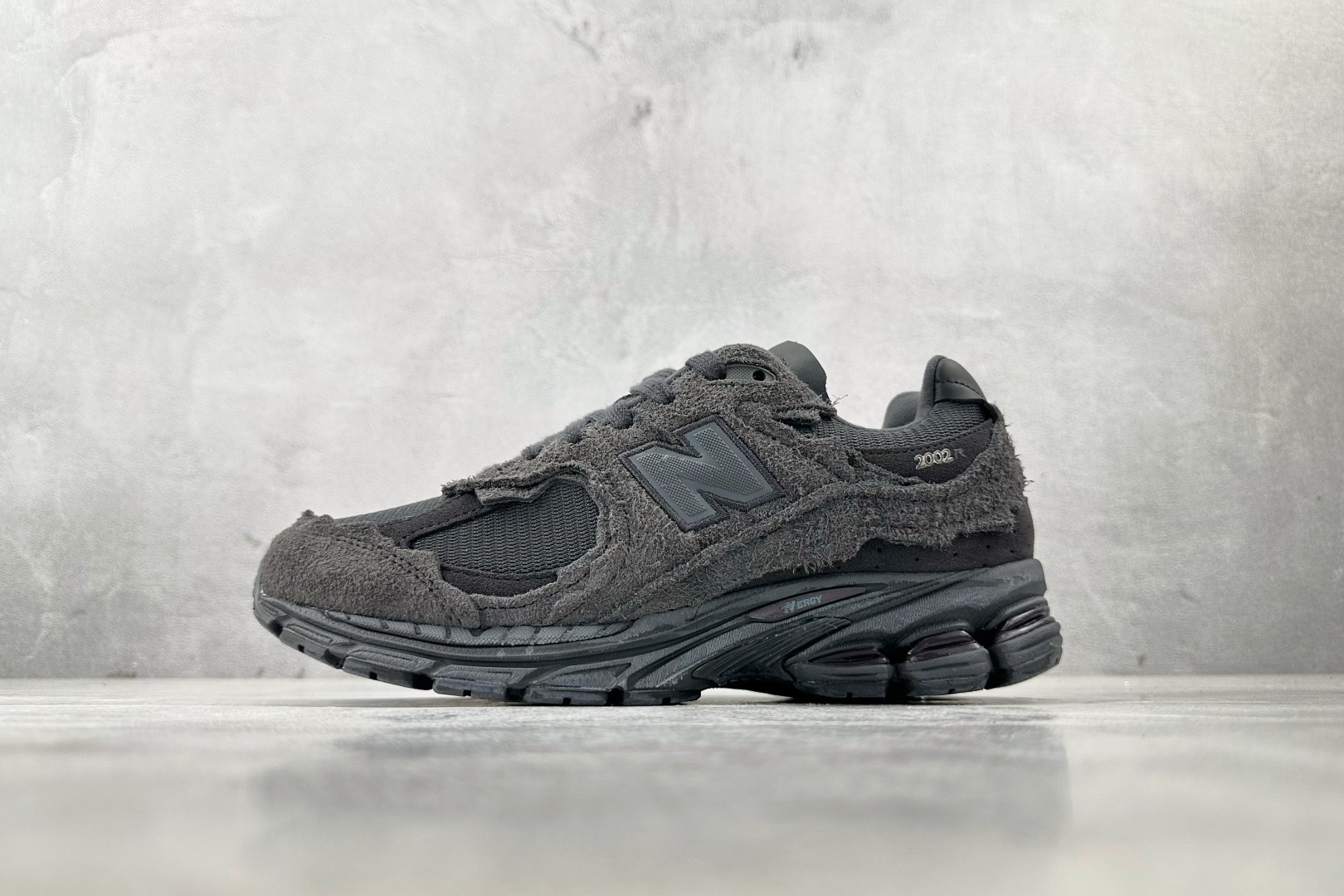 220 全新版本升级 New Balance NB 2002R 麂皮 幻影黑 M2002RDB