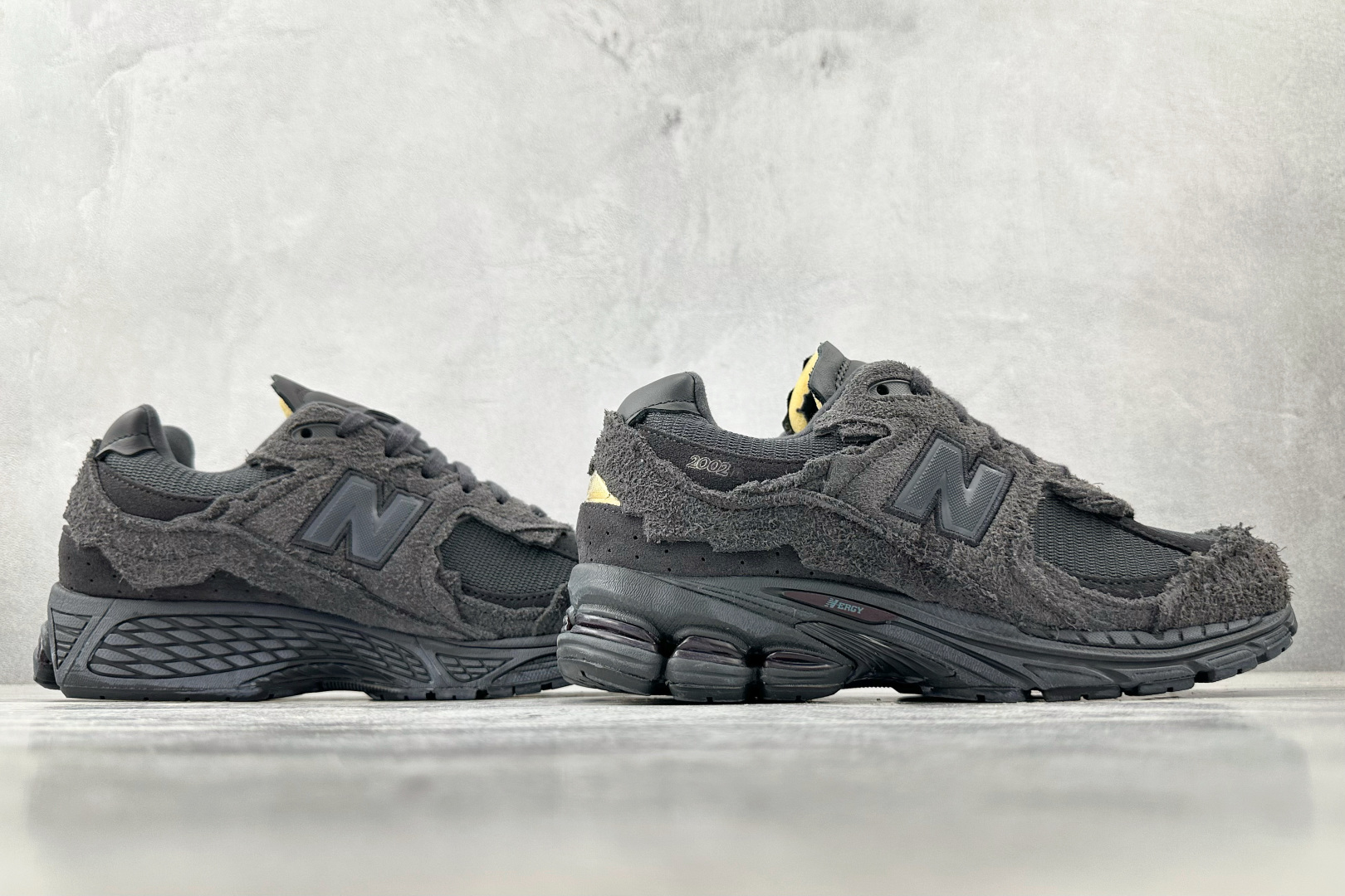 220 全新版本升级 New Balance NB 2002R 麂皮 幻影黑 M2002RDB