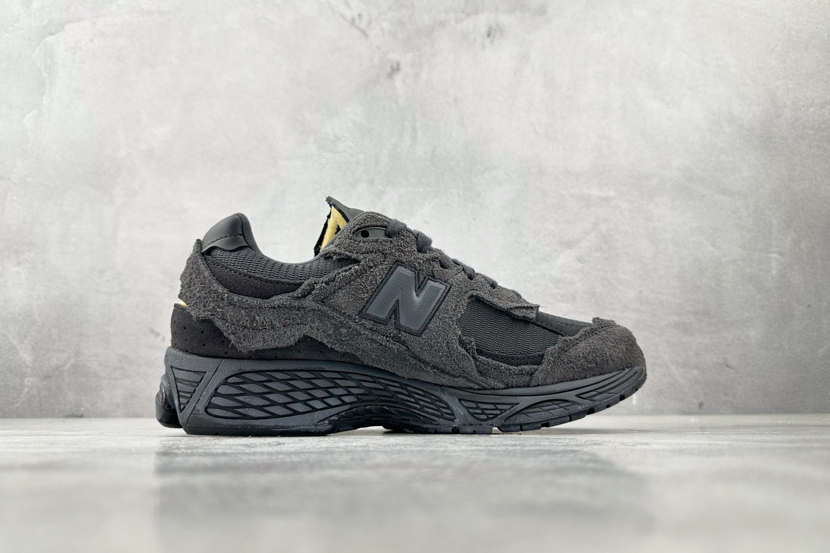 220 全新版本升级 New Balance NB 2002R 麂皮 幻影黑 M2002RDB