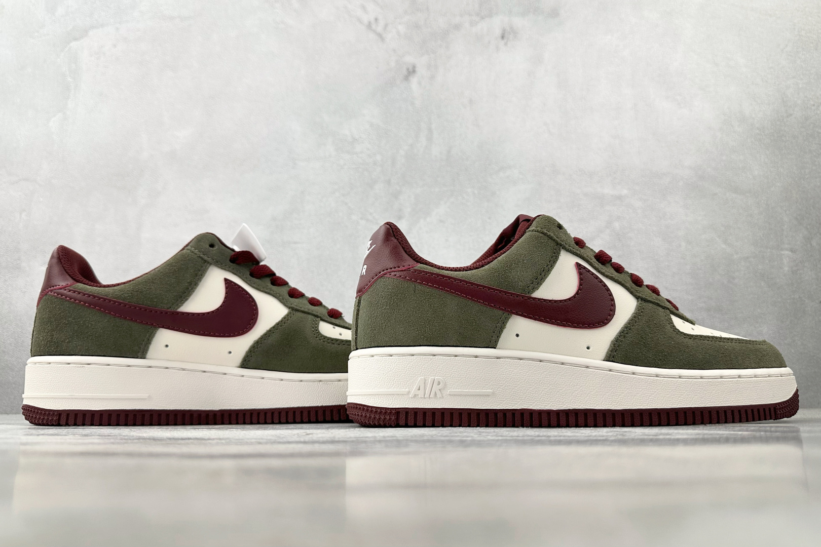 200 Nike Air Force 1 棕白色 FQ8714-302