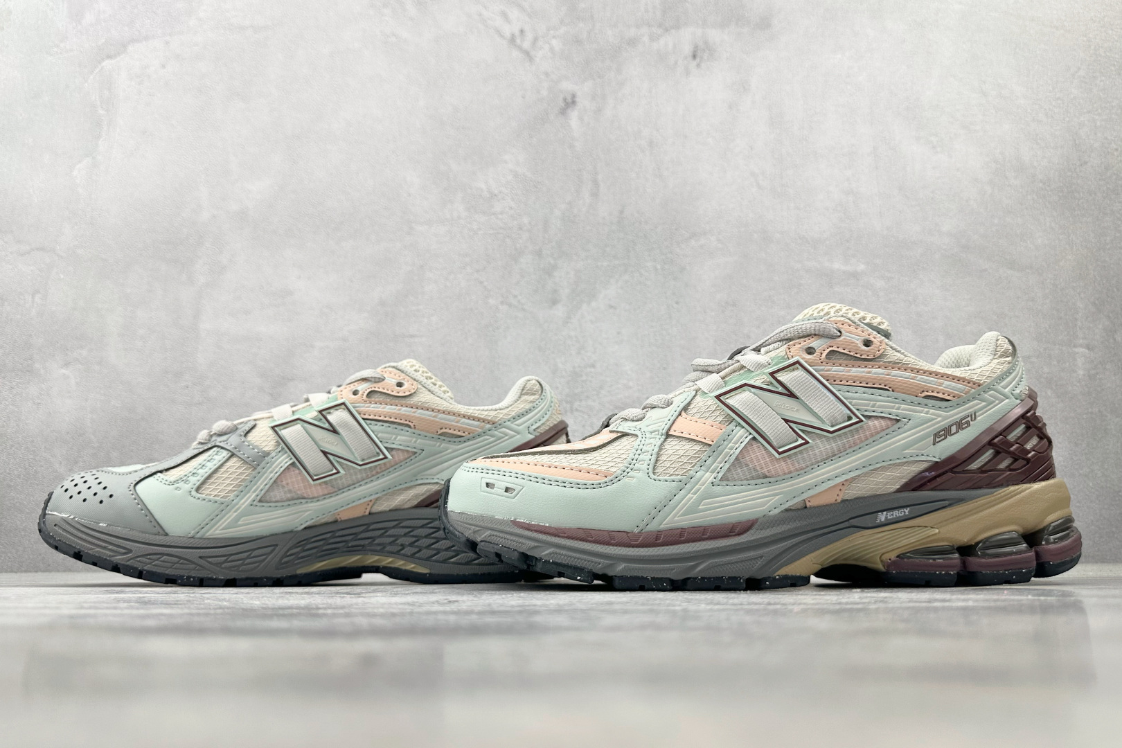 FC 本地💰200
纯原出品  New Balance NB 1906 米青

货号：M1906ND
尺码：36 36.5 37 38.5 39 40 40.5 41 42 42.5 43 44 44.5 45 46 46.5
编码：30