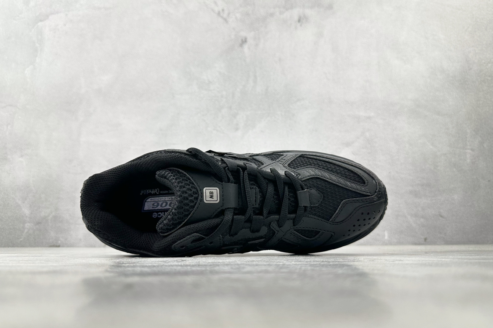 FC 本地💰200
纯原出品  New Balance NB 1906U 黑色

货号：M1906NJ
尺码：36 36.5 37 38.5 39 40 40.5 41 42 42.5 43 44 44.5 45 46 46.5
编码：30