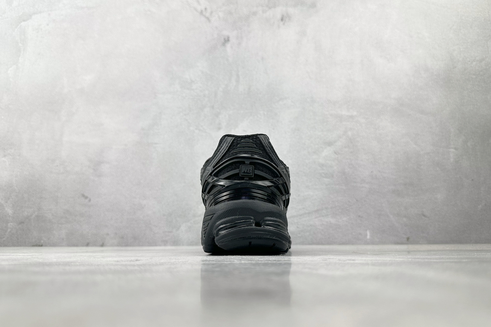 FC 本地💰200
纯原出品  New Balance NB 1906U 黑色

货号：M1906NJ
尺码：36 36.5 37 38.5 39 40 40.5 41 42 42.5 43 44 44.5 45 46 46.5
编码：30