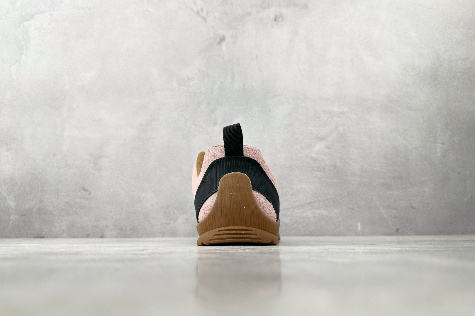 FC 本地💰180
Highsnobiety KEEN Jasper "Downtown"粉色

货号：1029407
尺码：36 36.5 37 38.5 39 40 40.5 41 42 42.5 43 44 44.5 45 46 
编码：28