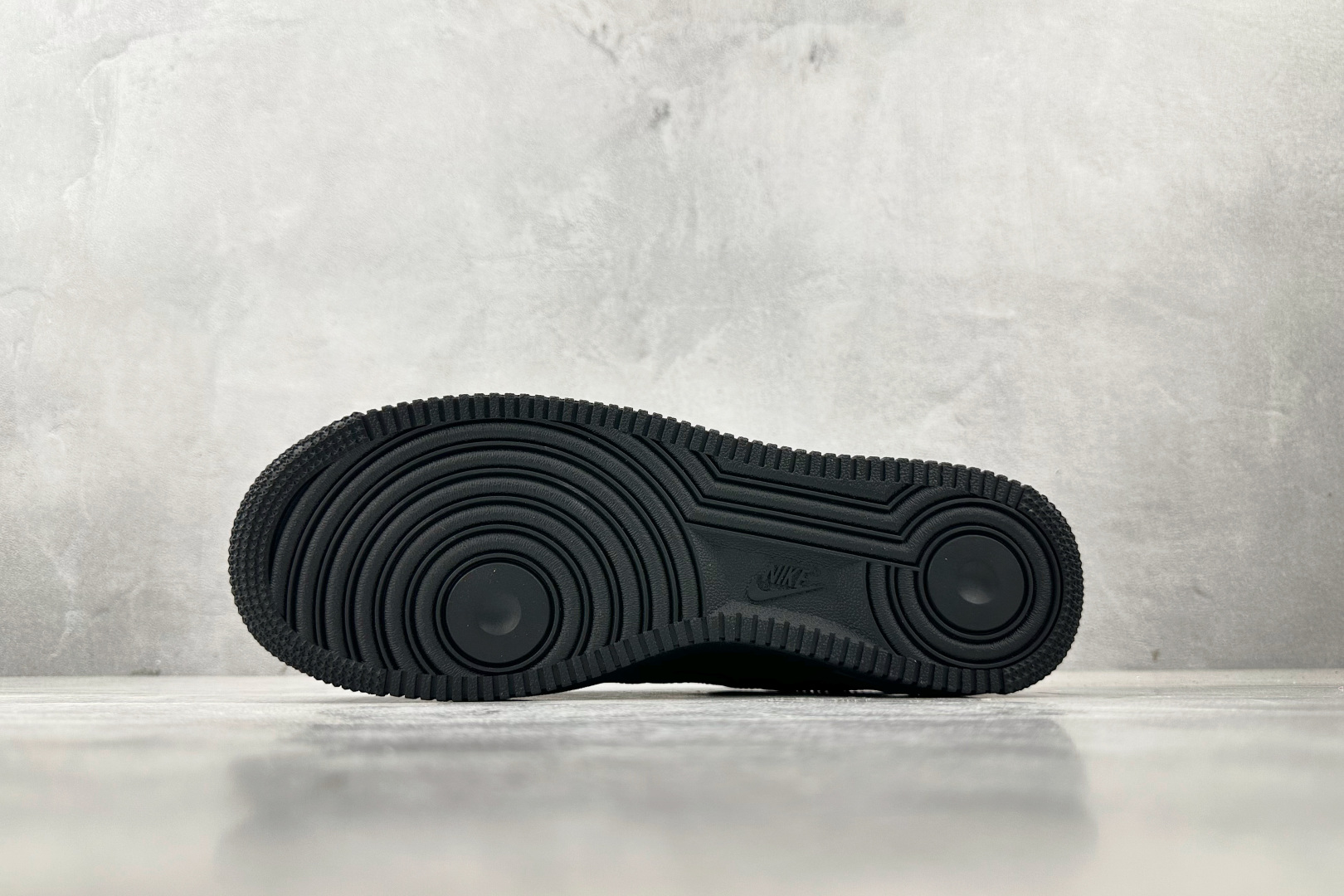 GX 
Nike Air Force 1'07 全黑

货号：CW2288 001
尺码：36 36.5