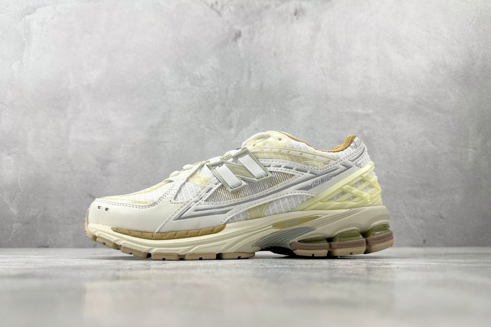 200 纯原出品 New Balance NB 1906R 米色 龙年限定 M1906NLY