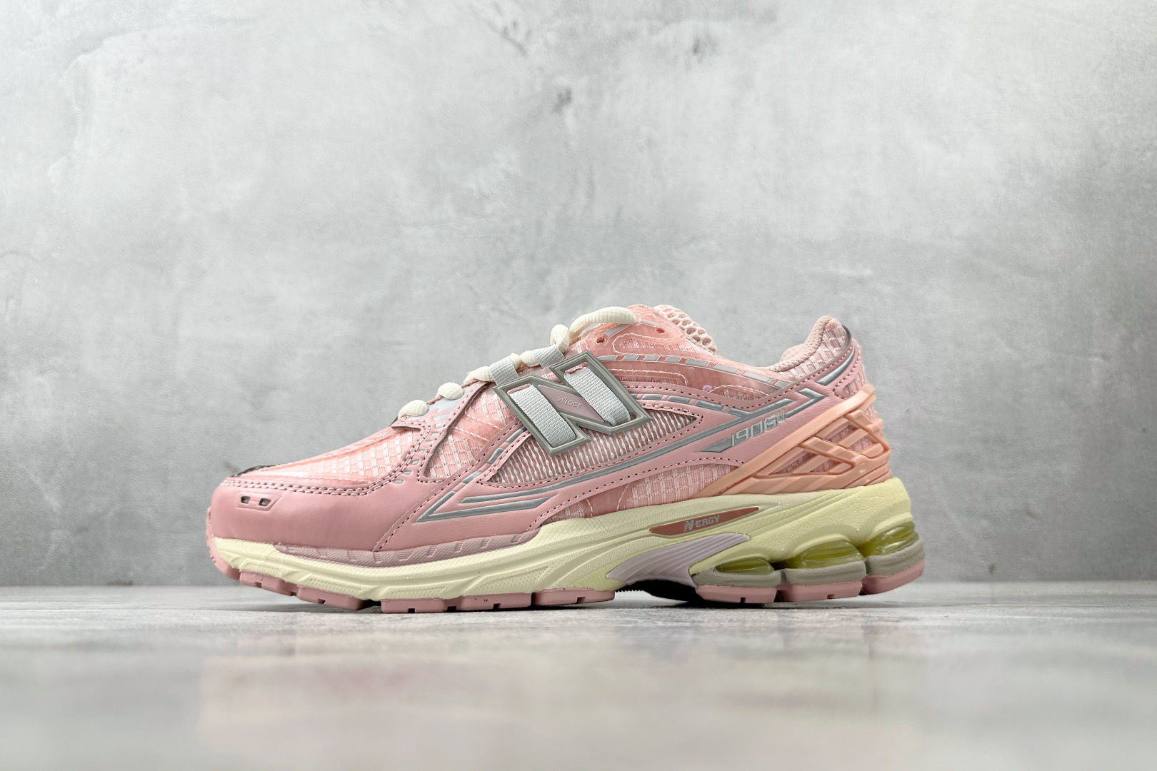 200 纯原出品 New Balance NB 1906R 粉色 M1906NLN