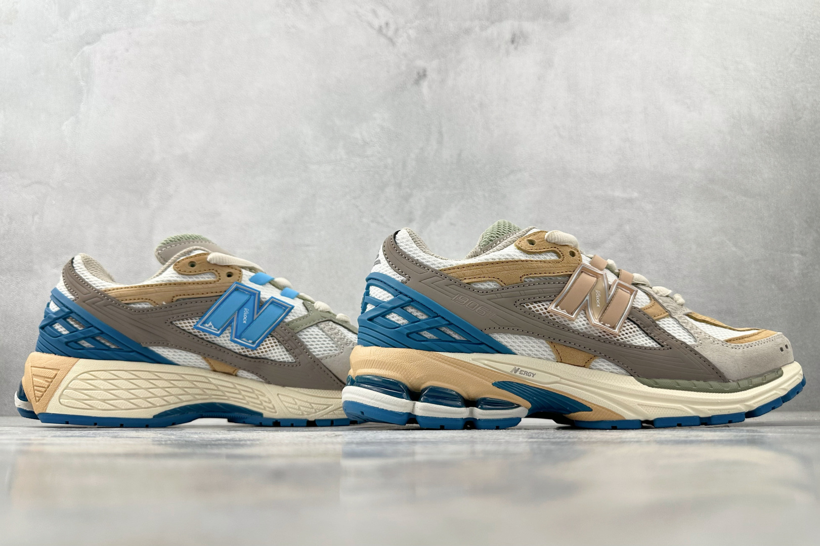 FC 本地💰200
纯原出品 CONCEPTS x New Balance NB 1906U 棕白蓝

货号：M1906NCS
尺码：36 36.5 37 38.5 39 40 40.5 41 42 42.5 43 44 44.5 45 46 46.5
编码：30