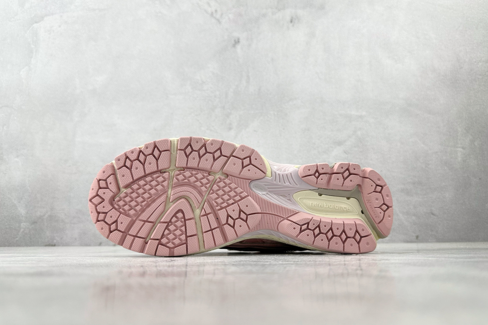 200 纯原出品 New Balance NB 1906R 粉色 M1906NLN
