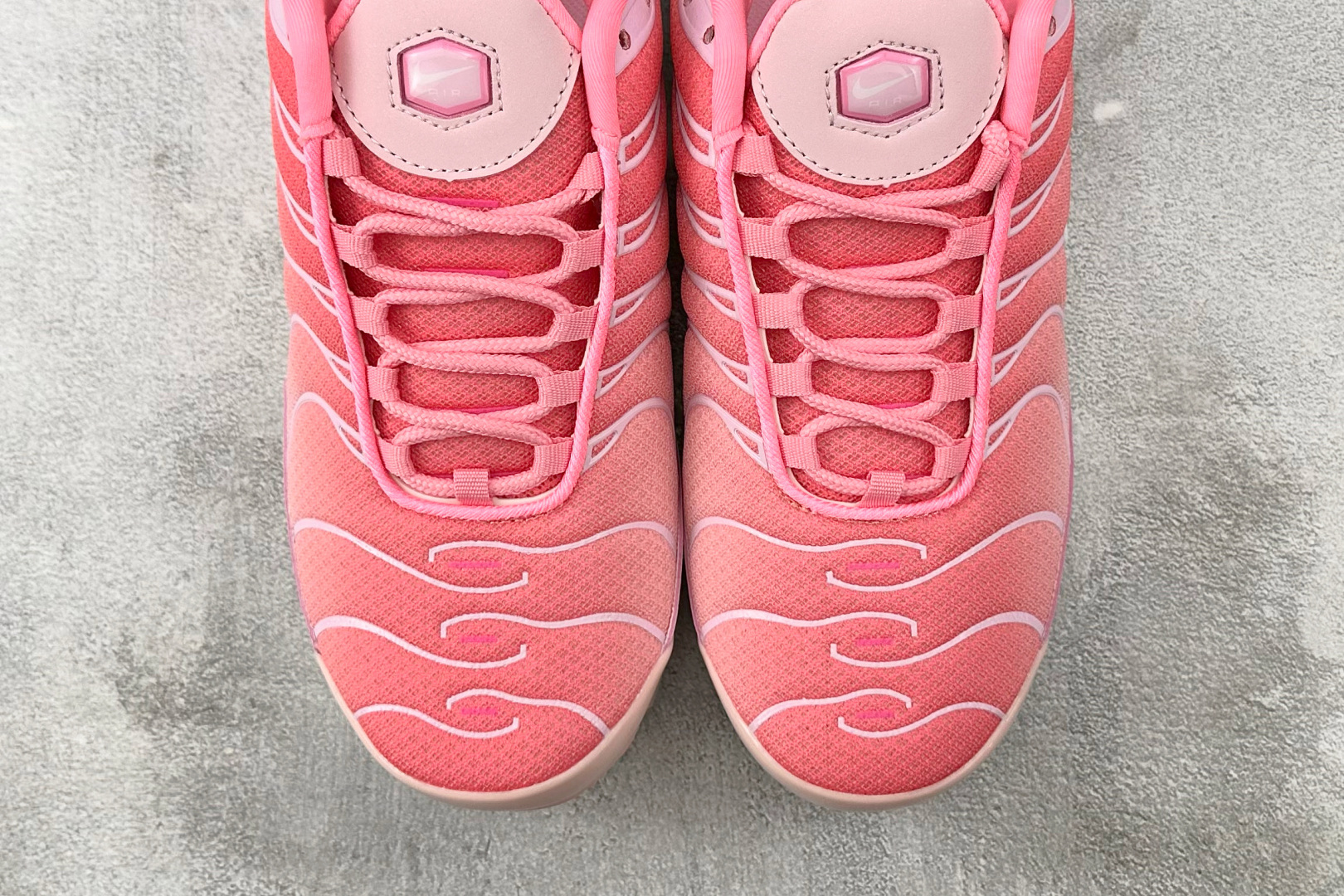 外贸 GW 本地💰150
Nike Air Max Plus 粉色 亚特兰大 城市限定

货号：DH0155-600
尺码：36 37 38 39 40 41 42 43 44 45 46 47 48 49
编码：25