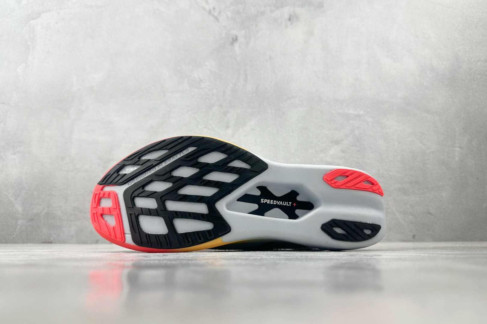 220 Brooks布鲁克斯 HyperiElite 灰橙色 龙卷风 4 1000461D488