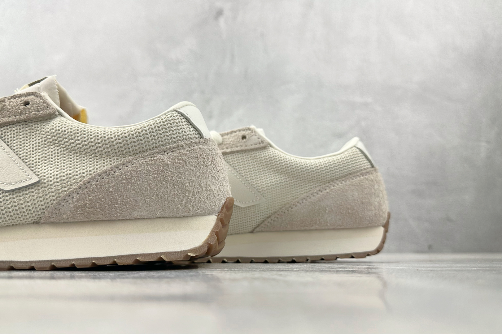 160 New Balance NB 471 米白色 U471KAB