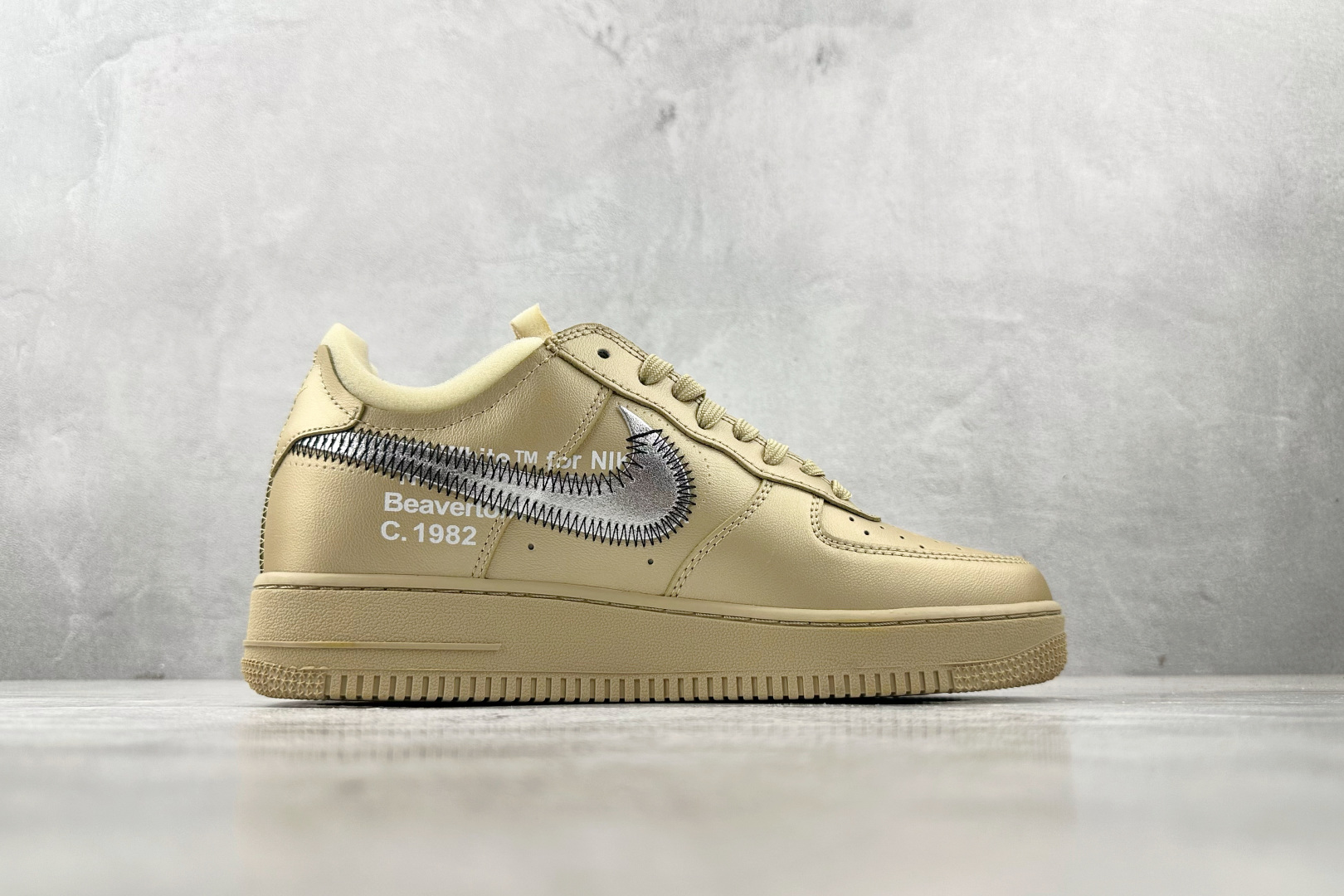 XC 本地💰250
OFF-WHITE x Nike Air Force 1 金色

货号：DX1419 900
尺码：40 40.5 41 42 42.5 43 44 44.5 45 46 46.5 47.5
编码：35