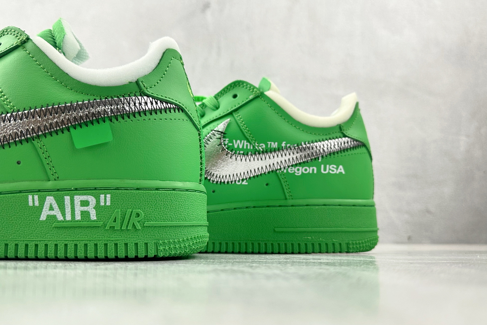 XC 本地💰250
OFF-WHITE x Nike Air Force 1 绿色

货号：DX1419-300
尺码：40 40.5 41 42 42.5 43 44 44.5 45 46 46.5 47.5
编码：35