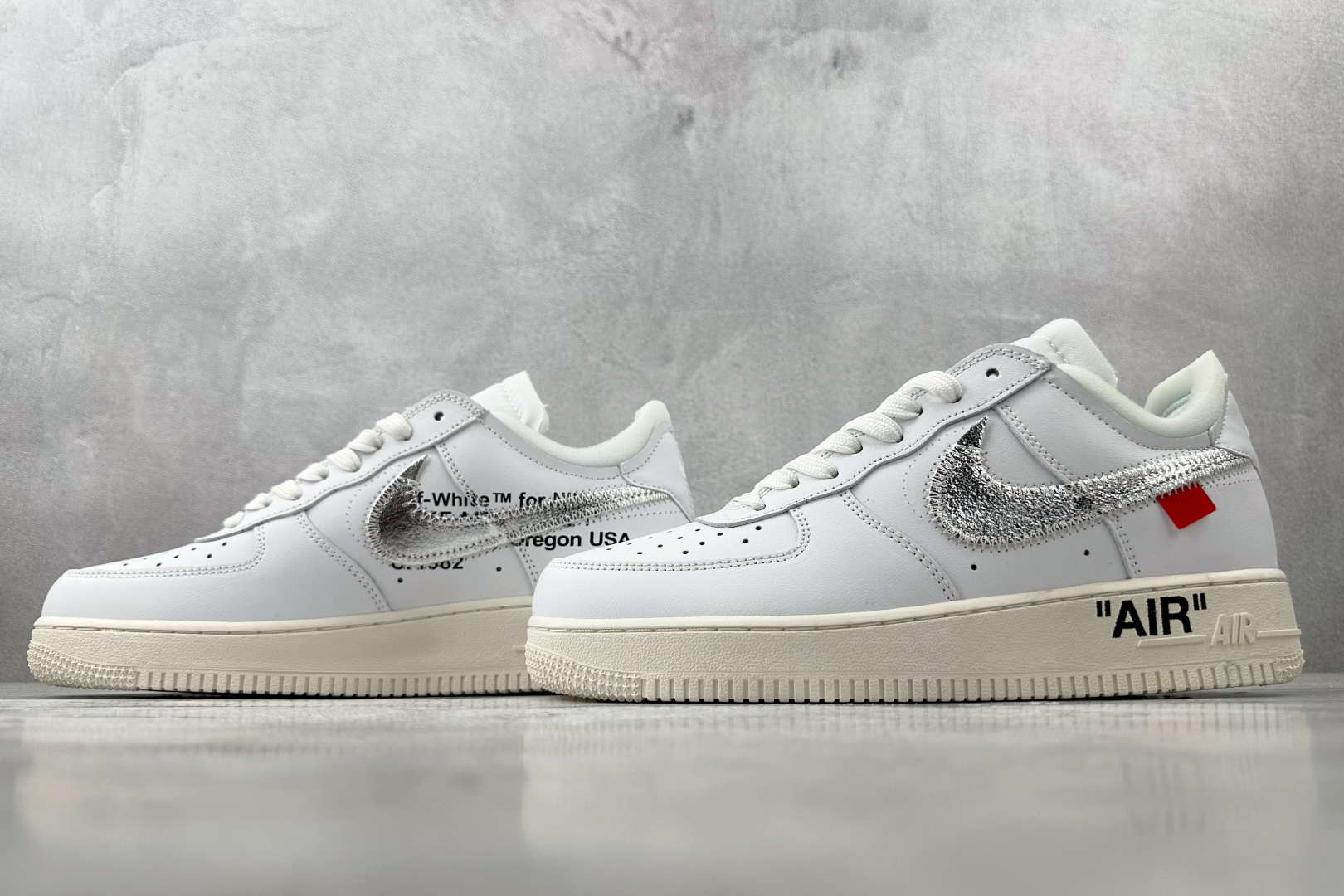 XC 本地💰250
Nike Air Force 1 Virgil Abloh Off-White (AF00) 白色

货号：AO4297-100
尺码：40 40.5 41 42 42.5 43 44 44.5 45 46 46.5 47.5
编码：35