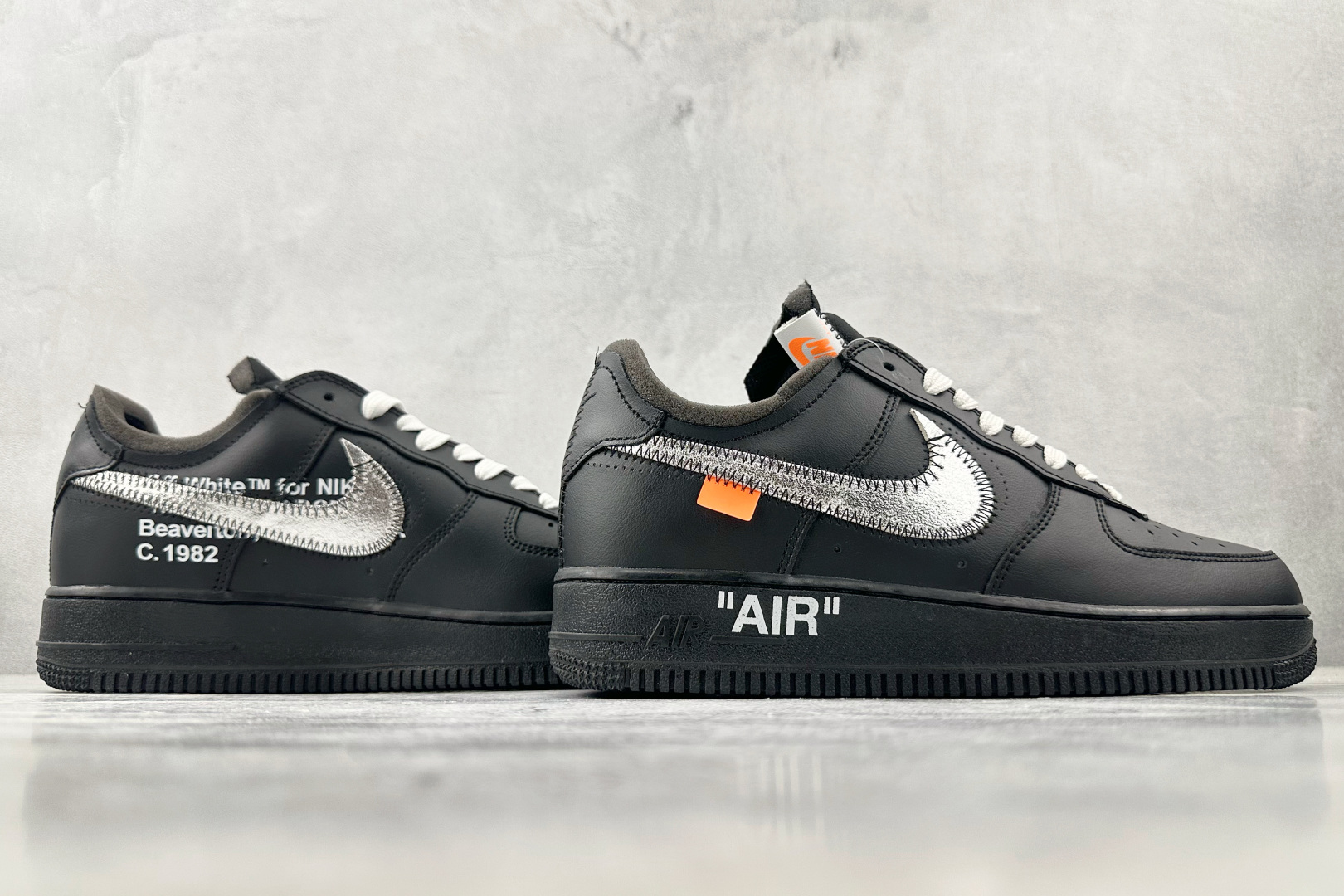 XC 本地💰250
OFF-WHITE x Nike Air Force 1 Virgil OW 联名 黑色

货号：AV5210-001
尺码：40 40.5 41 42 42.5 43 44 44.5 45 46 46.5 47.5
编码：35