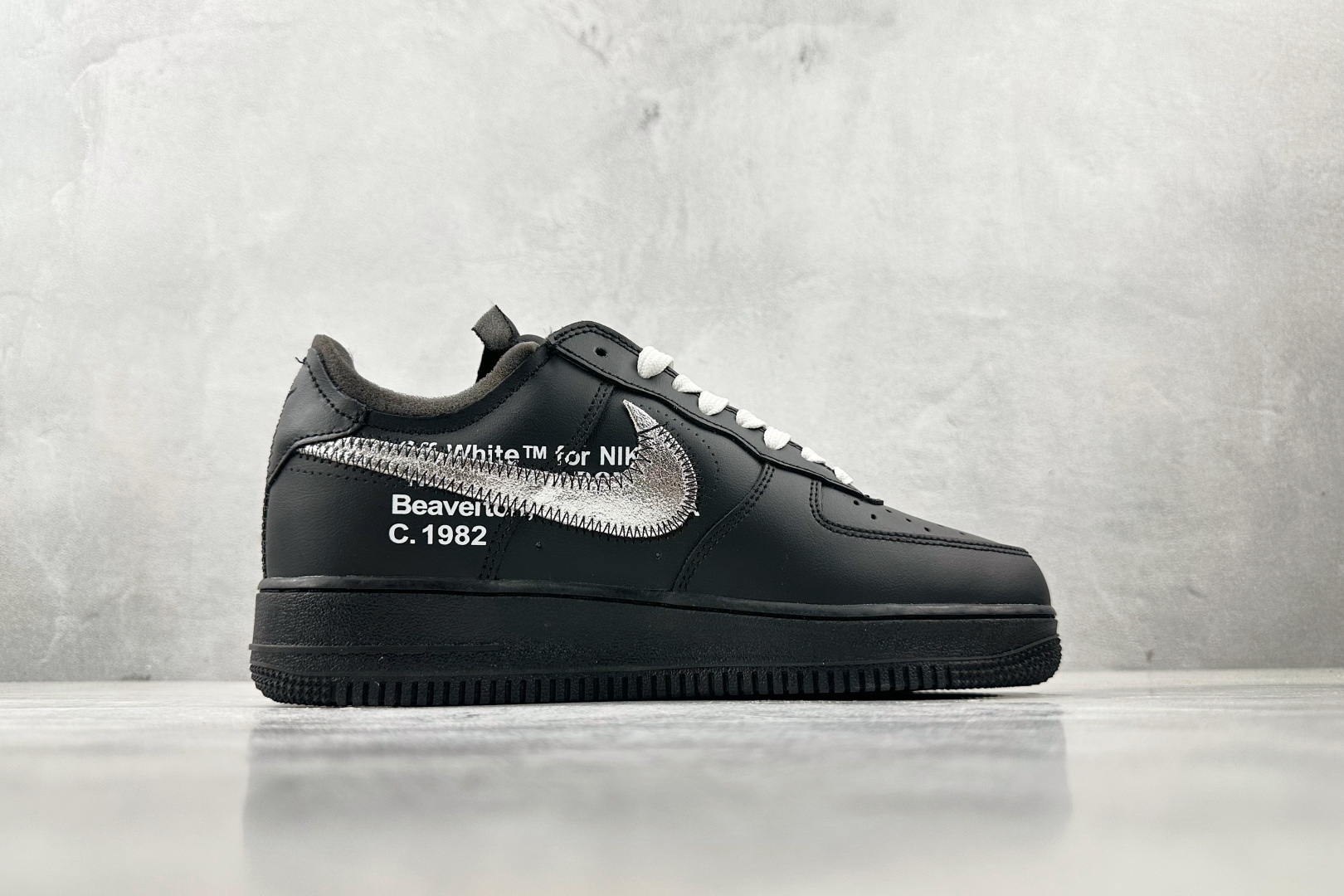 XC 本地💰250
OFF-WHITE x Nike Air Force 1 Virgil OW 联名 黑色

货号：AV5210-001
尺码：40 40.5 41 42 42.5 43 44 44.5 45 46 46.5 47.5
编码：35