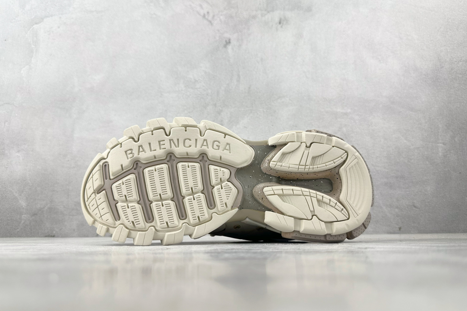 280 最强性价比 Balenciaga巴黎世家 Track 奶茶棕 542436W3FE49697