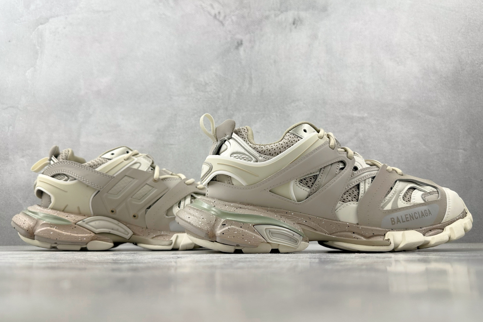280 最强性价比 Balenciaga巴黎世家 Track 奶茶棕 542436W3FE49697