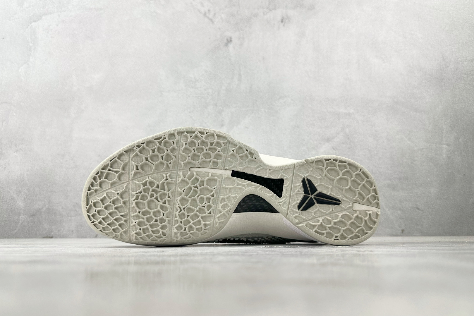 450 市售最高版本 Nike Zoom Kobe 6 protro ”AIl Star 2.0 白色 FQ3546-100