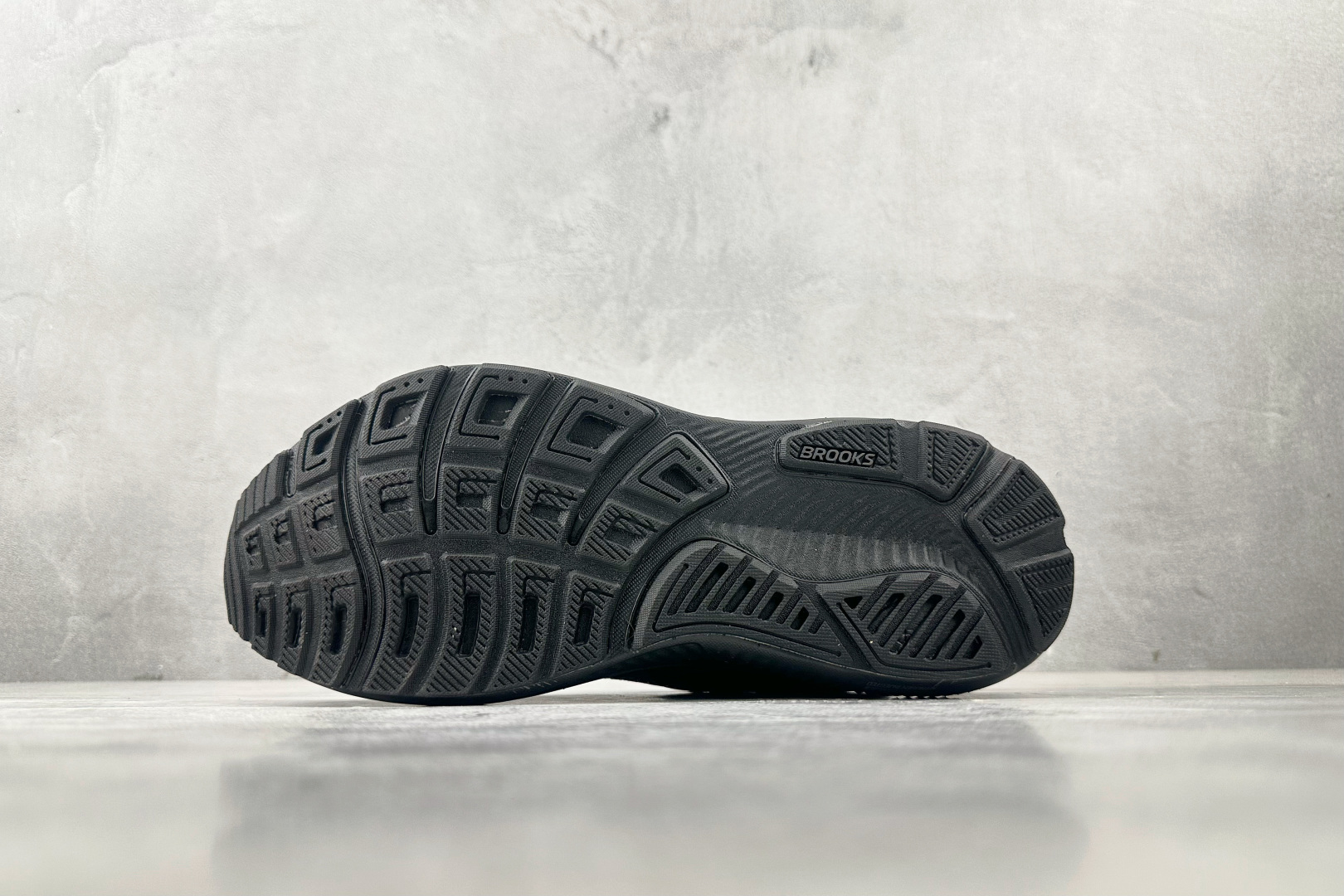 210 Brooks布鲁克斯 Gho17 黑色 110442-020