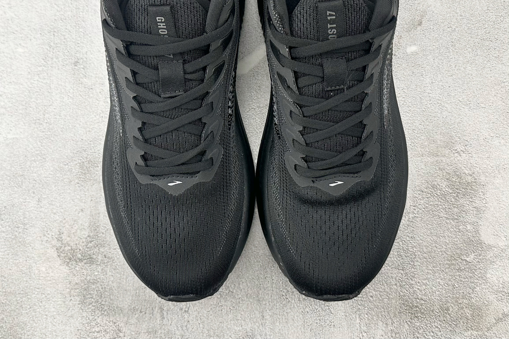 210 Brooks布鲁克斯 Gho17 黑色 110442-020