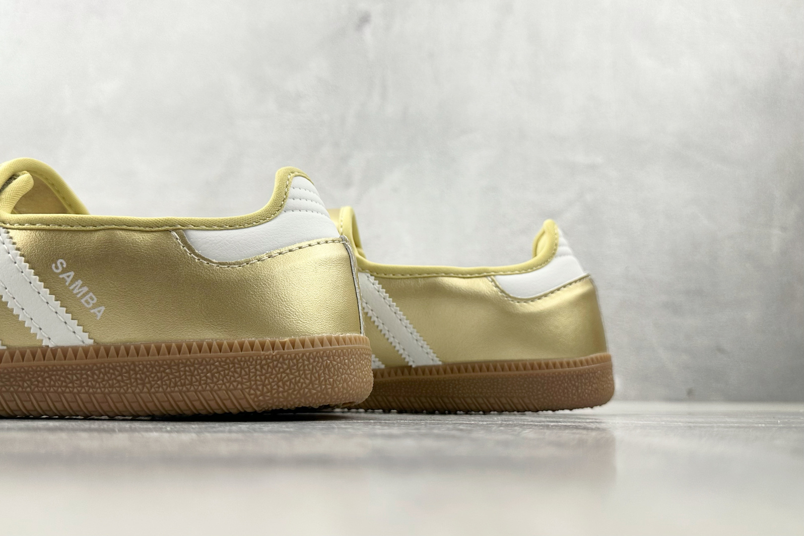 160 出口订单 adidoriginals Samba Jane 金色  IH6599