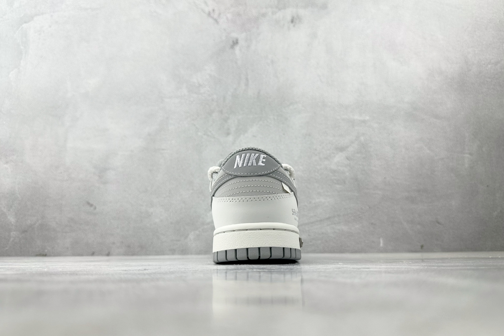 300  定制球鞋 Nike Dunk 无冕之王 灰白 WG0508 040