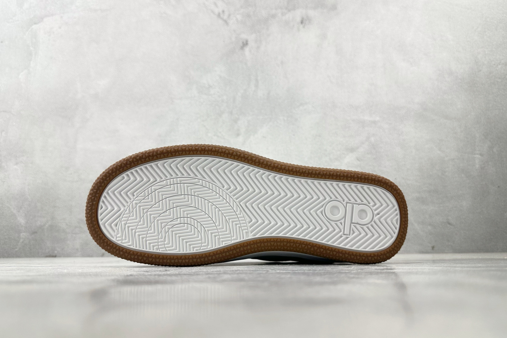 270 全新工厂开发 alo yoga Recovery Mode 白色 A0685U-White/Gum